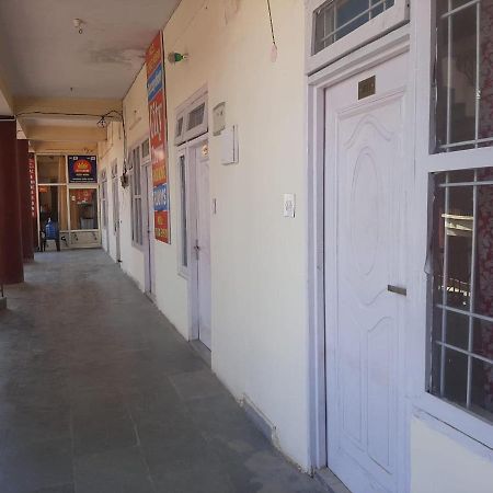 City Crown Guest House Sundarnagar Ngoại thất bức ảnh